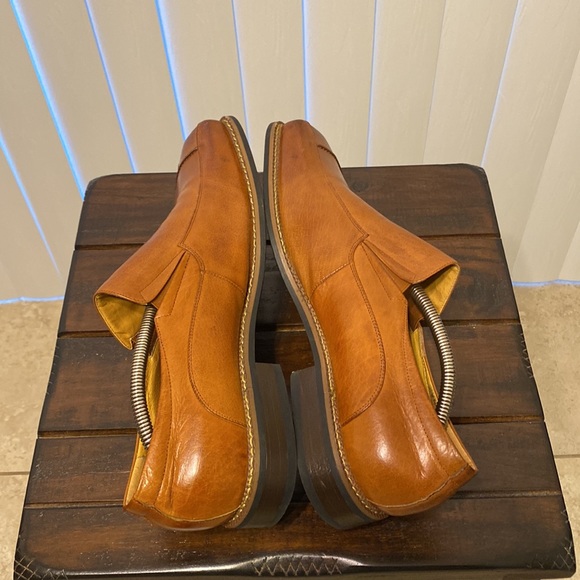 Mens brown leather loafers with shoe stretcher included - Picture 8 of 11